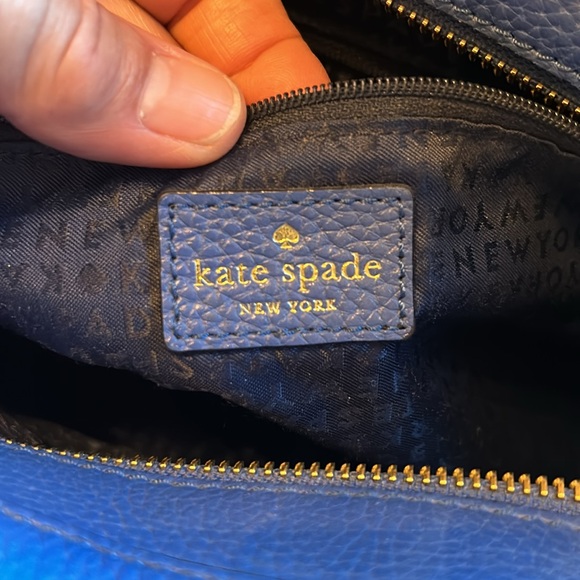 Pebbled Leather Kate Spade Blue/Navy/Creme bag in Great Condition - Picture 7 of 8